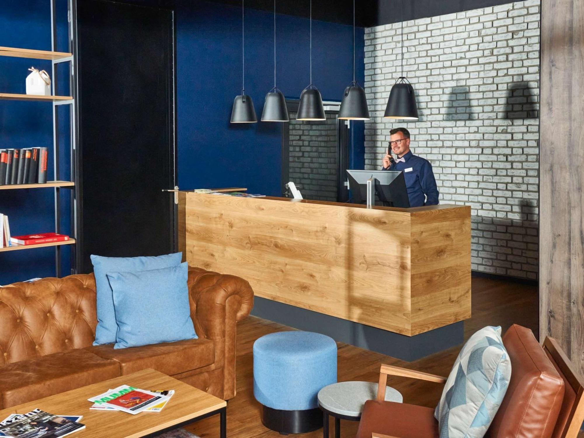 Ibis Budget Зинген Екстериор снимка