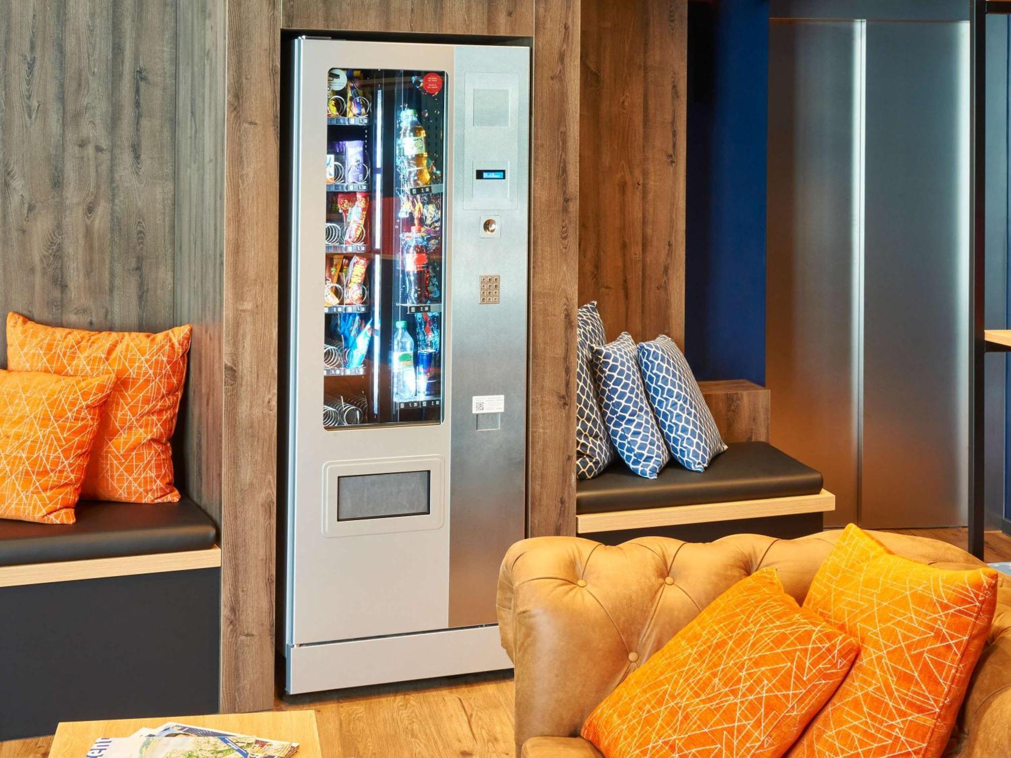 Ibis Budget Зинген Екстериор снимка